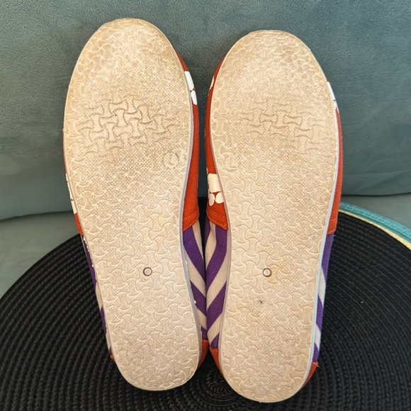 Clemson Tigers Logo Print Canvas Slip On Shoes - Picture 6 of 6